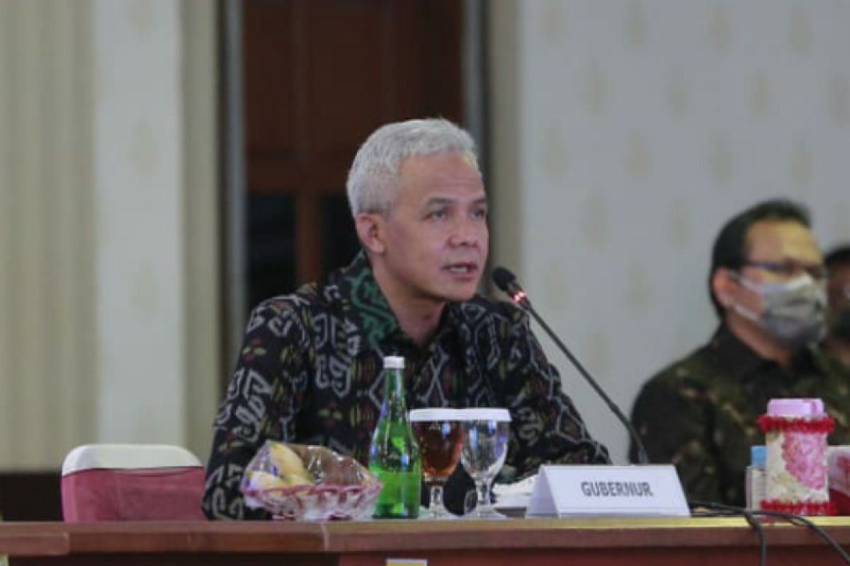 Gubernur Ganjar sampaikan progres penanganan COVID-19 kepada Presiden Jokowi