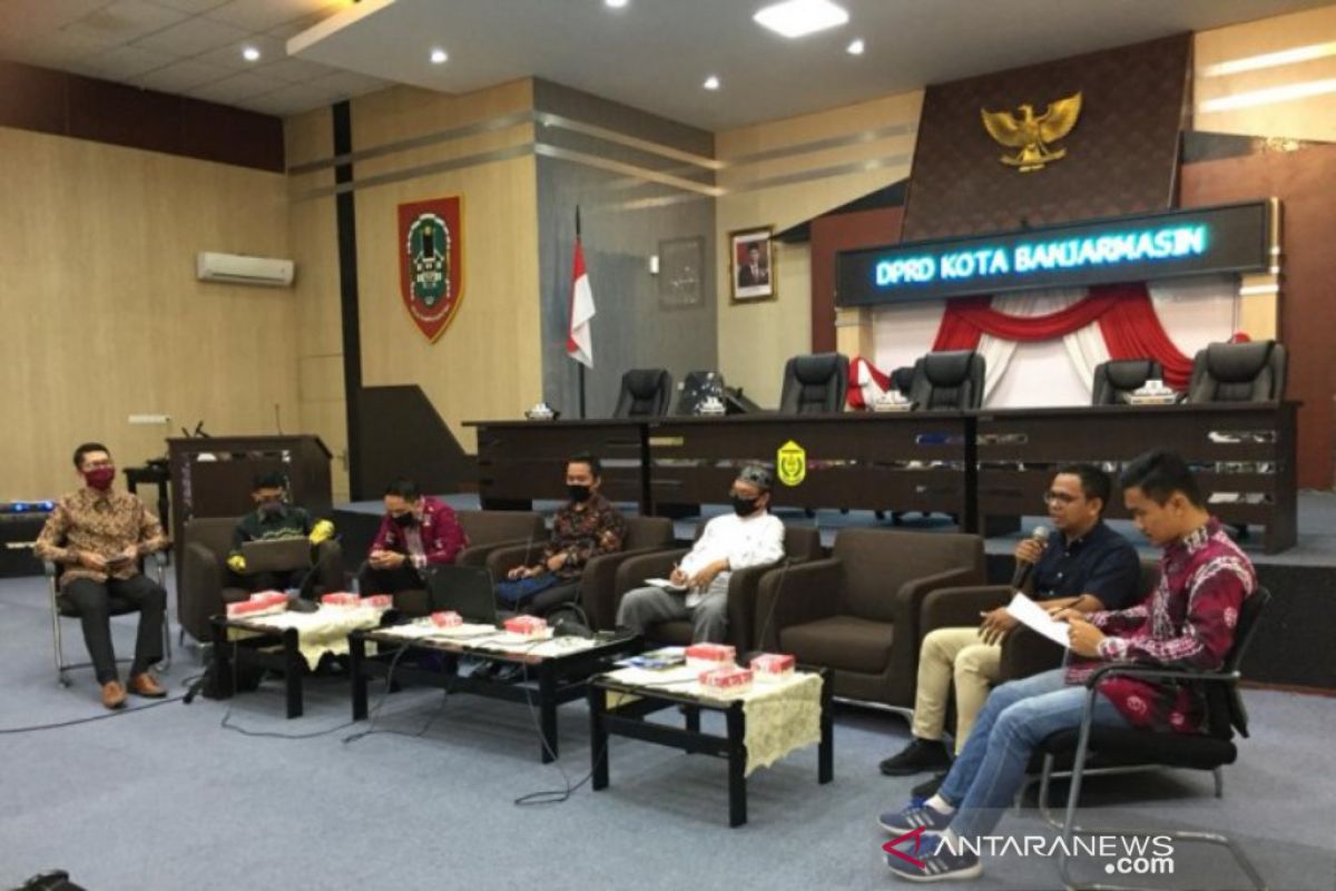 Advertorial- DPRD Banjarmasin telah uji publik lima Raperda inisiatif