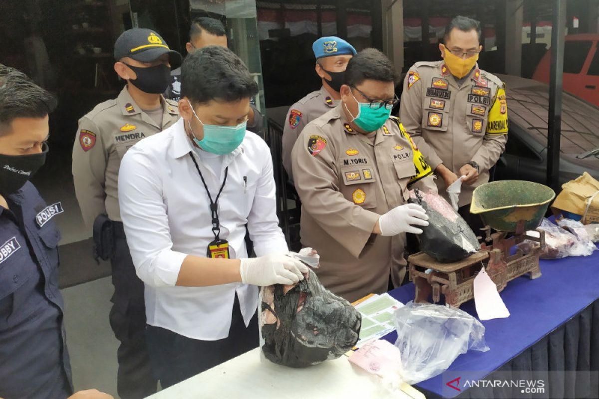 Polres Cimahi ungkap oplosan daging celeng dijadikan bakso