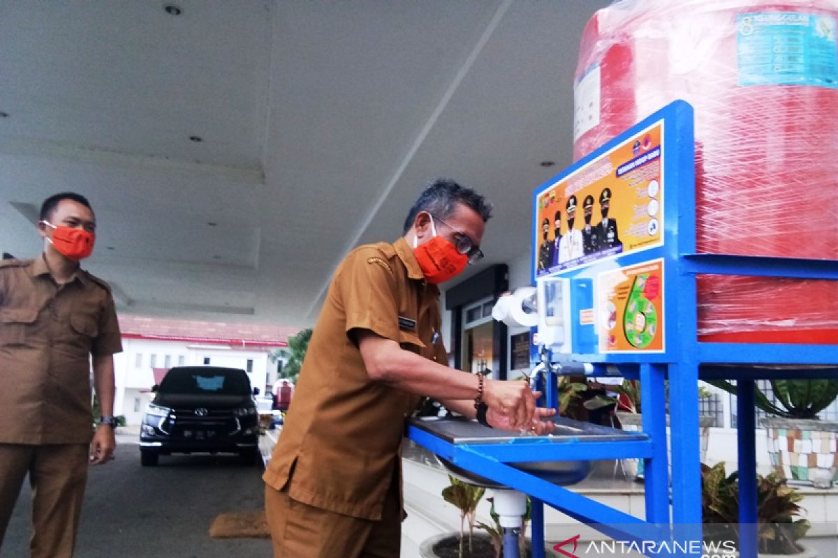 Songsong tatanan normal baru pegawai Pemkab Tapsel wajib gunakan masker