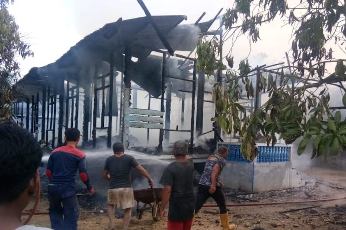 Satu unit rumah warga di Aceh Timur ludes terbakar