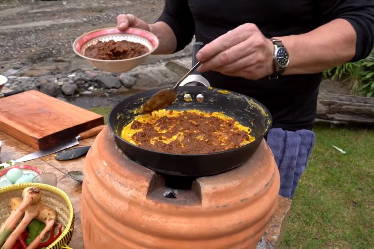 Resep omelet rendang ala Gordon Ramsay