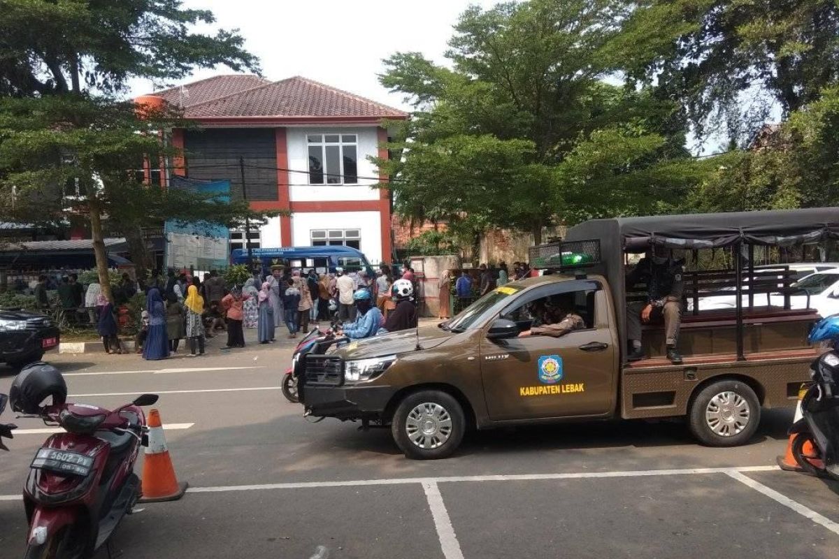 Pemkab Lebak tekan penyebaran  COVID-19 melalui patroli gabungan