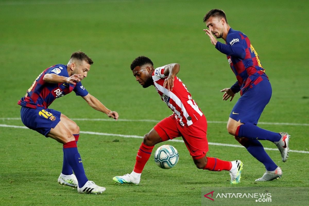 Barcelona diimbangi Atletico 2-2