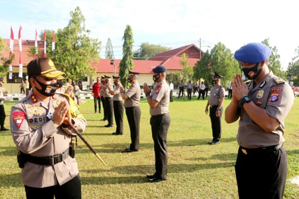 Personel Polda dan Polres di Kalteng naik pangkat