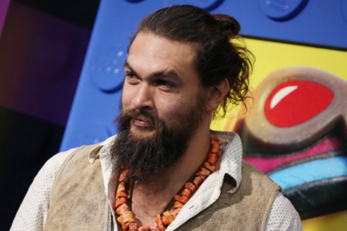 Jason Momoa akan isi suara untuk "Frosty The Snowman"