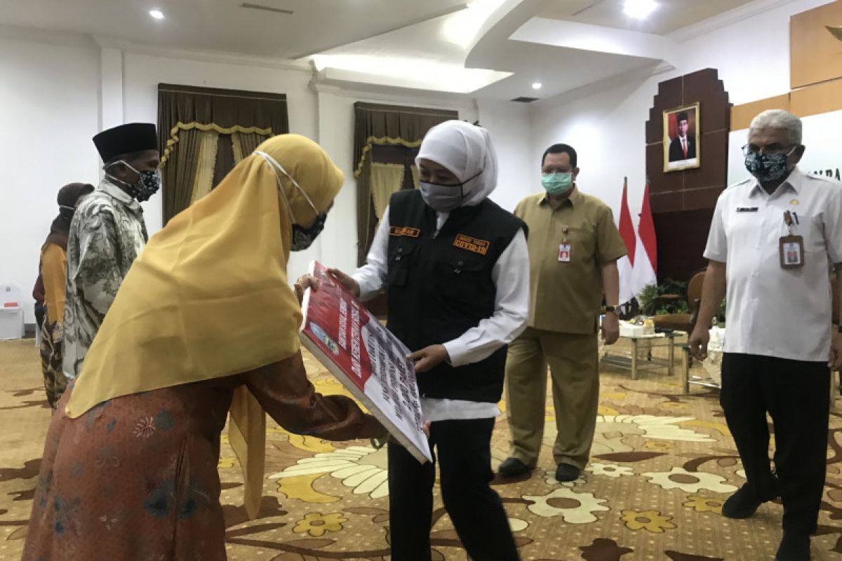 Gubernur Jatim berpesan lansia tidak sering keluar rumah cegah COVID-19