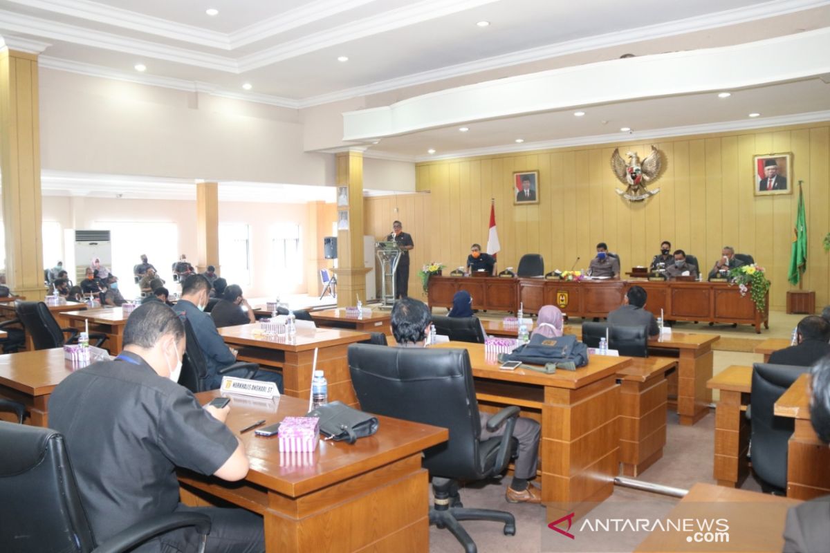 Wali Kota sampaikan raperda LPj APBD 2019 ke DPRD