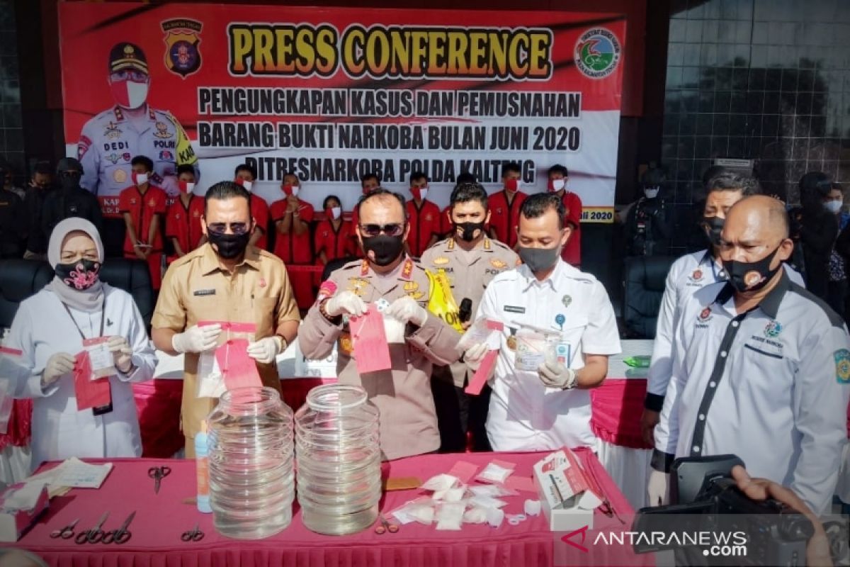 Kapolda Kalteng perintahkan 'gempur' peredaran narkoba di kawasan ini