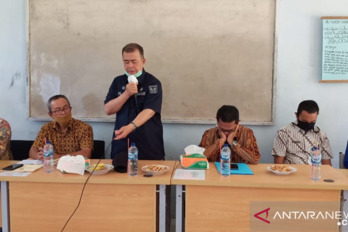 Nasrul Abit: pendidikan daerah terpencil harus diiringi dengan "BPJS"