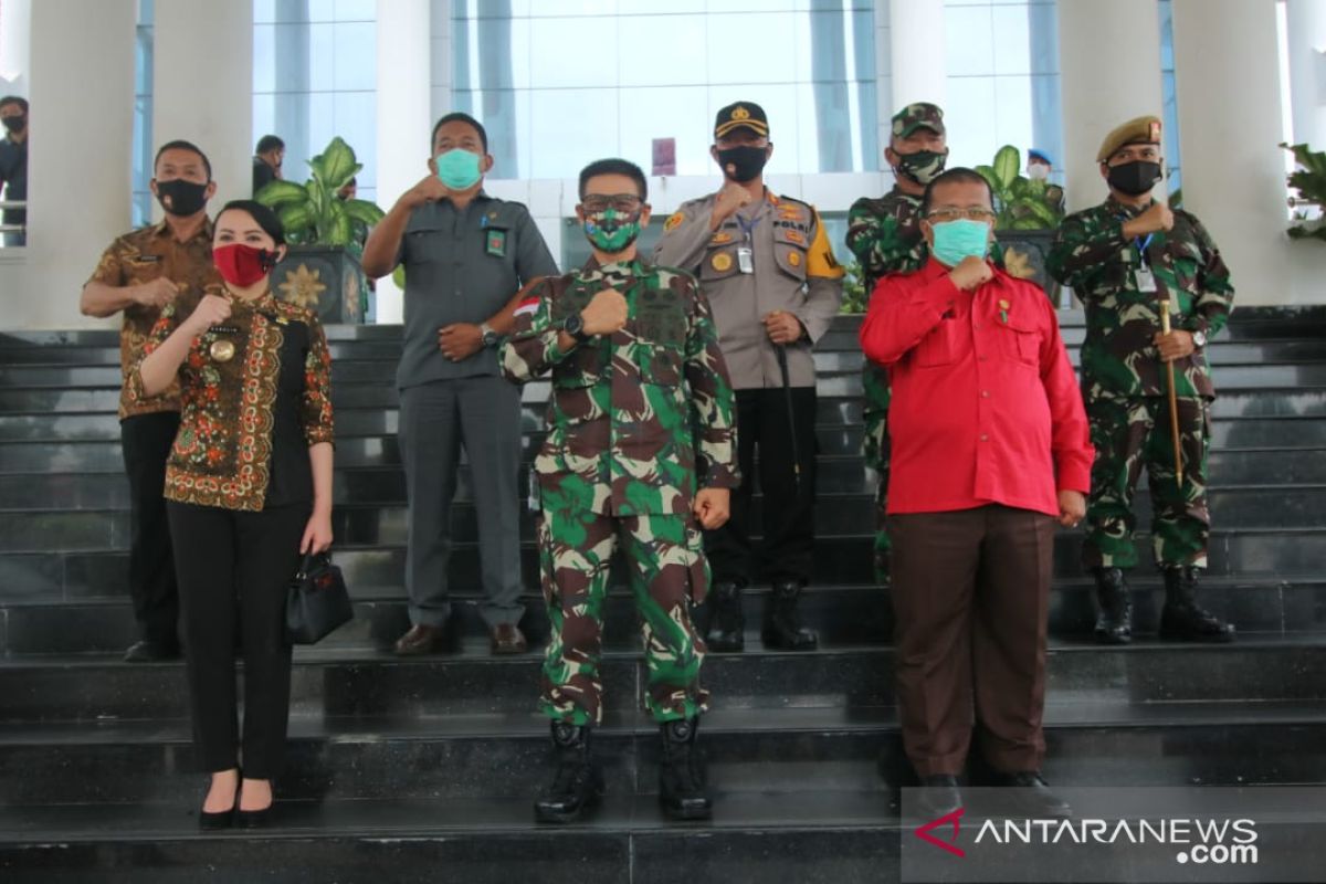 Pangdam Tanjungpura dan Pemkab Landak antisipasi Karhutla