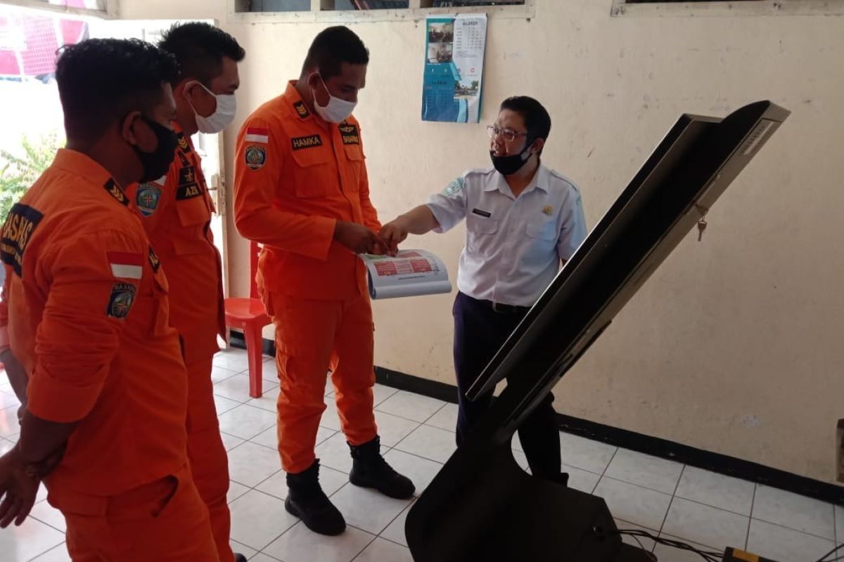 BMKG installs three early warning receiver systems in Alor