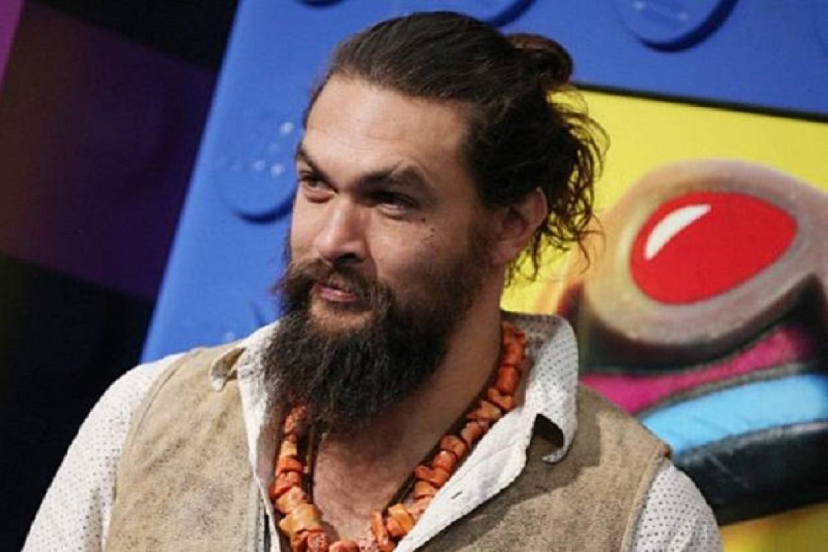 Jason Momoa akan isi suara untuk film "Frosty The Snowman"