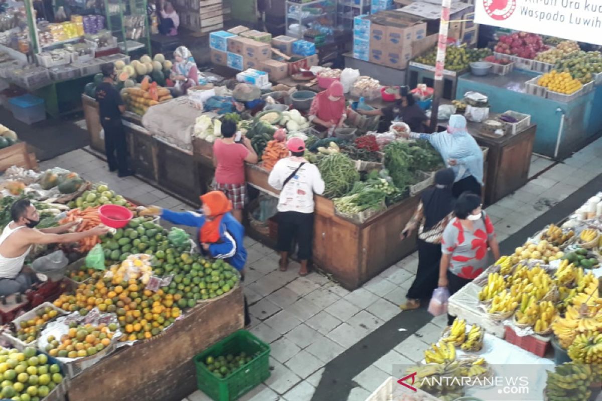 Pengunjung Pasar Gede meningkat saat normal baru