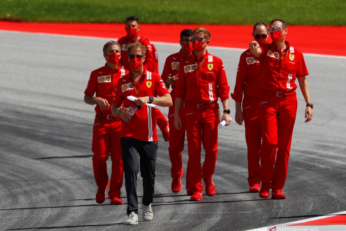 Vettel: tak pernah ada tawaran kontrak baru dari Ferrari