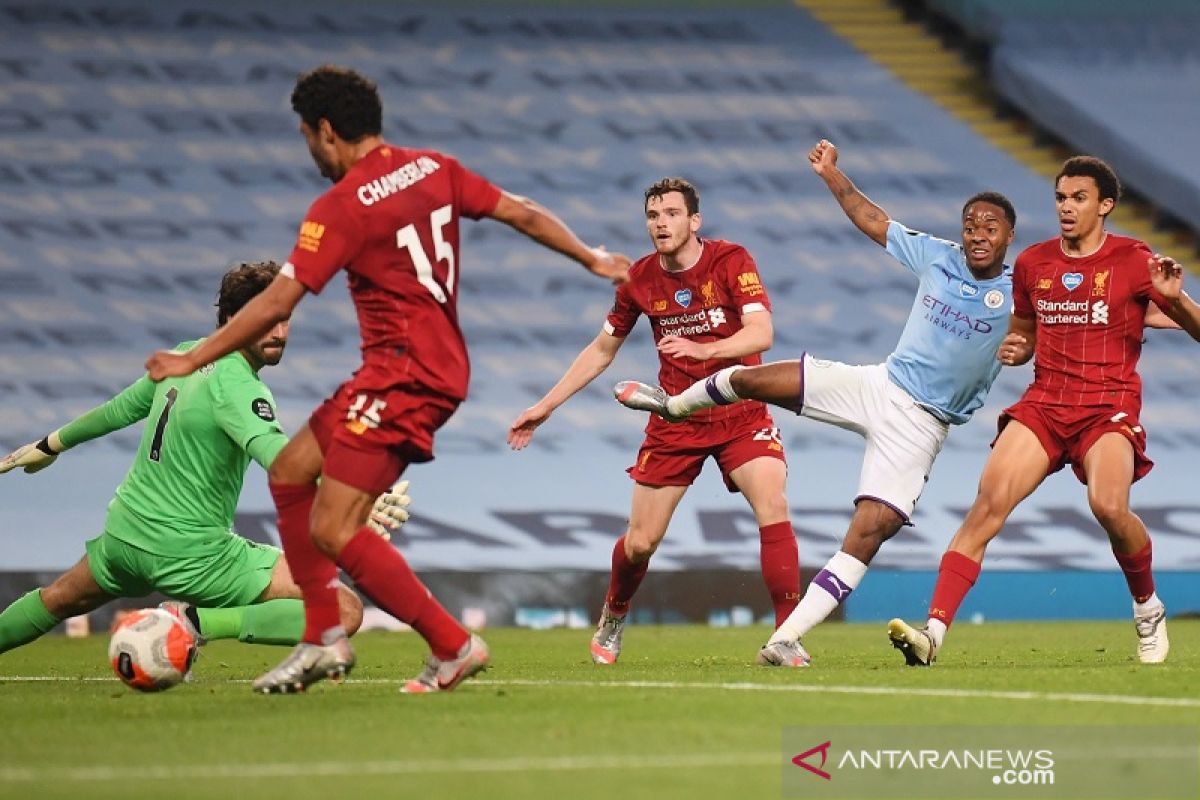 Man City hajar Liverpool 4 - 0