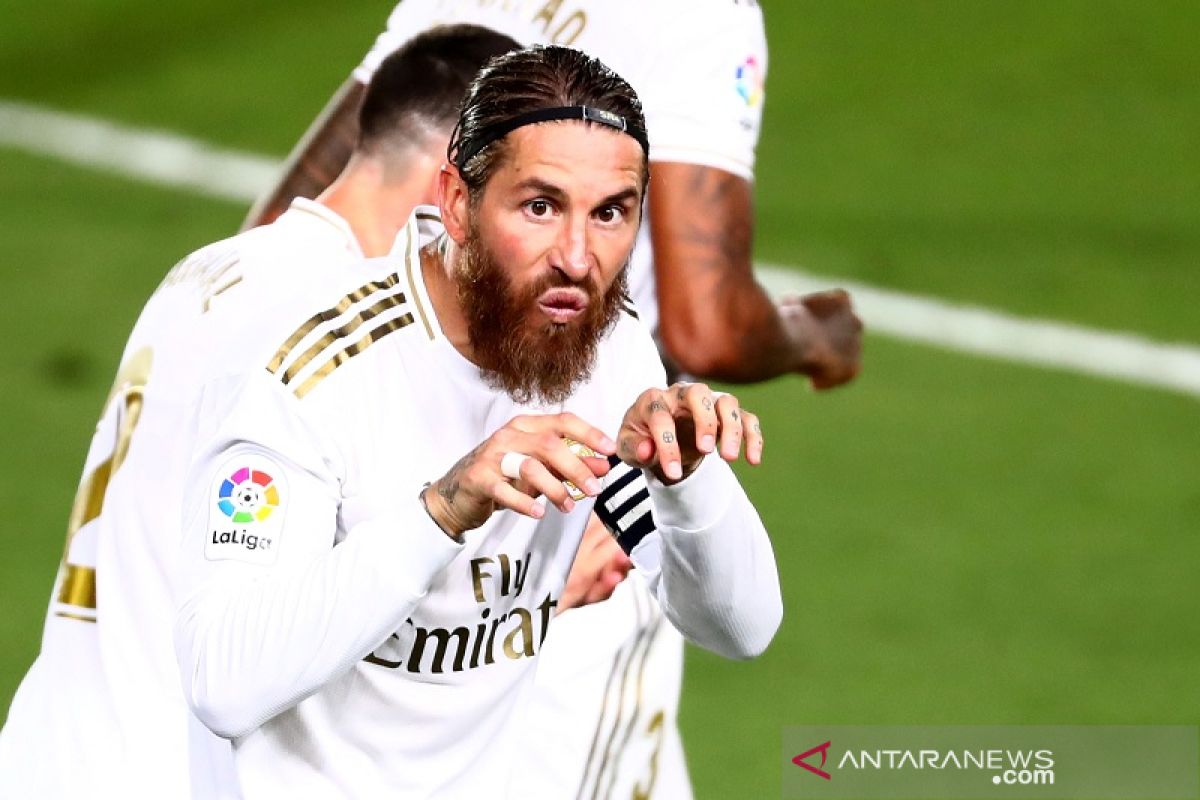 Penalti Sergio Ramos memantapkan posisi Real Madrid di puncak klasemen Liga Spanyol