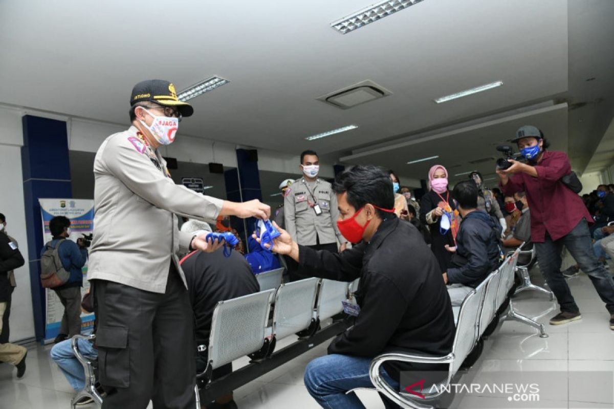 Polda Metro Jaya siapkan lima gerai SIM Keliling pada Senin