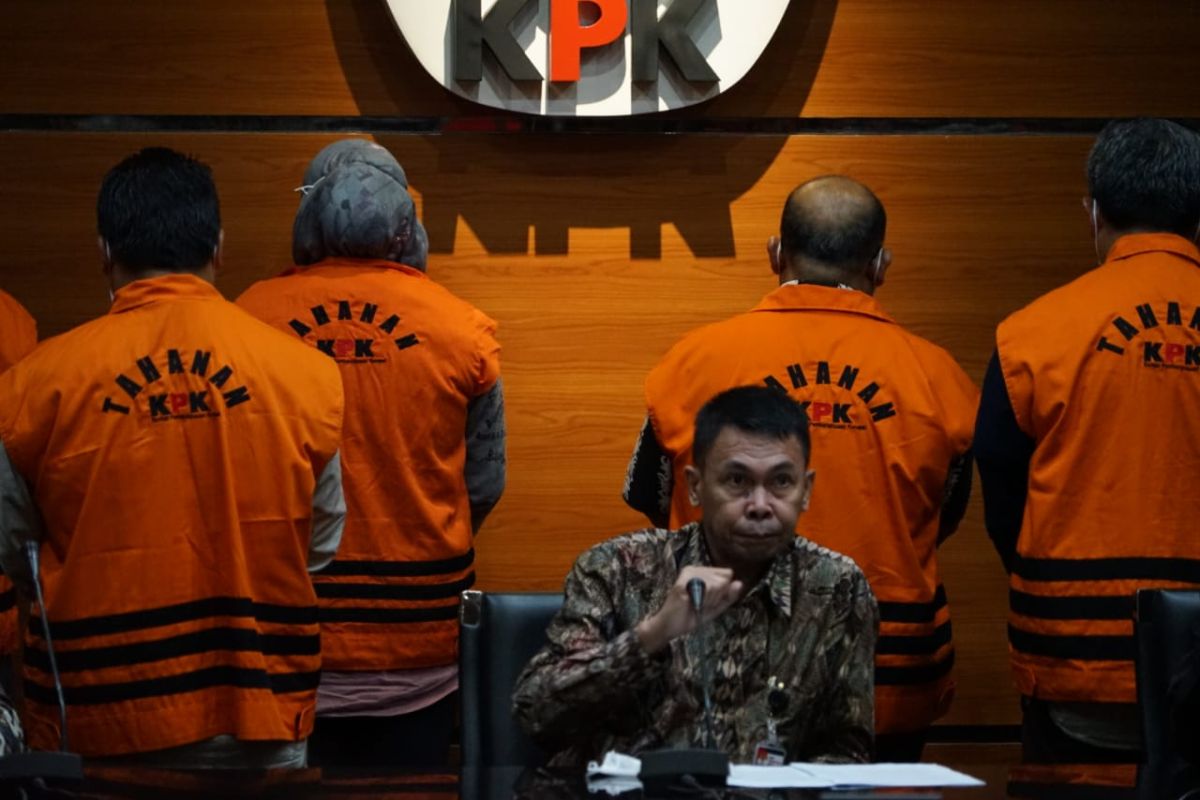 Kronologi penangkapan Bupati dan Ketua DPRD Kutai Timur