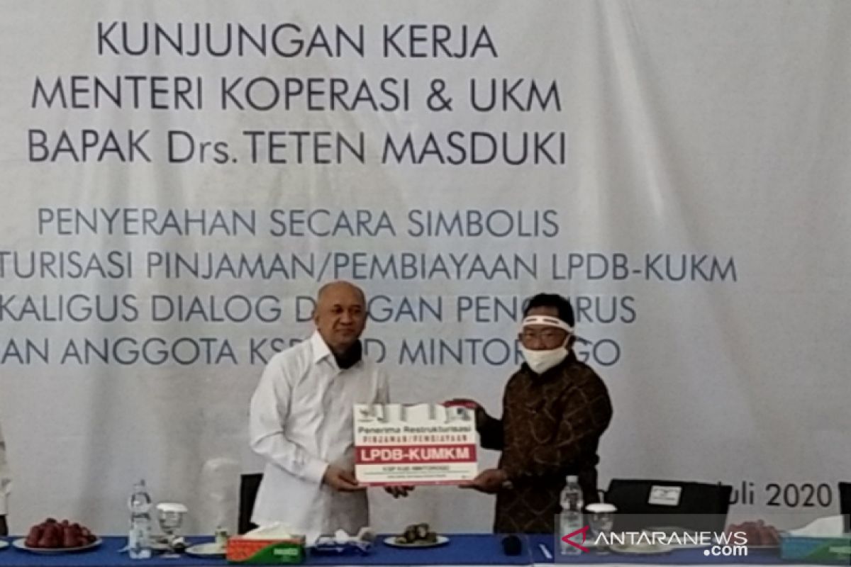 500 anggota koperasi Demak terima pinjaman modal pemulihan ekonomi