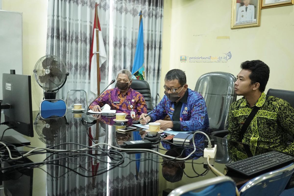 Pesisir Barat ikuti rakor penyampaian hasil pengawasan percepatan penanganan COVID-19 Provinsi Lampung