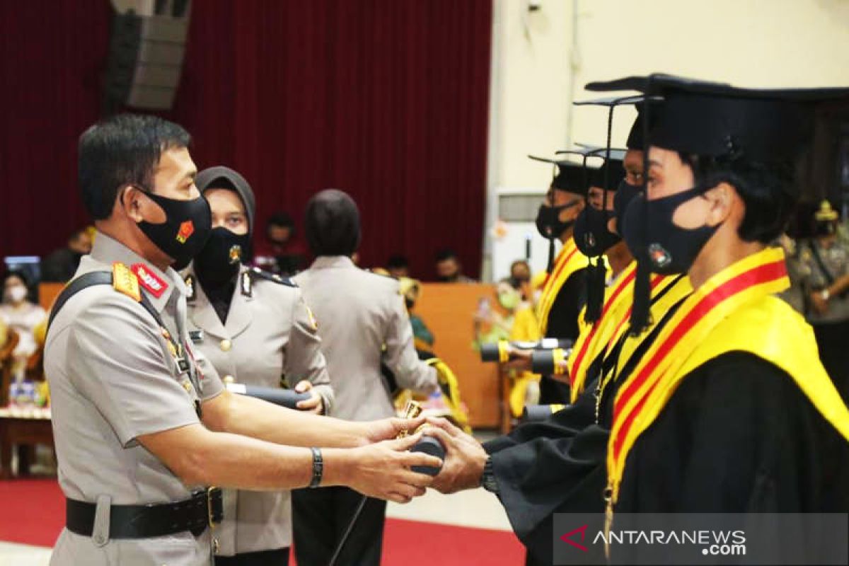 293 taruna Akpol Semarang diwisuda