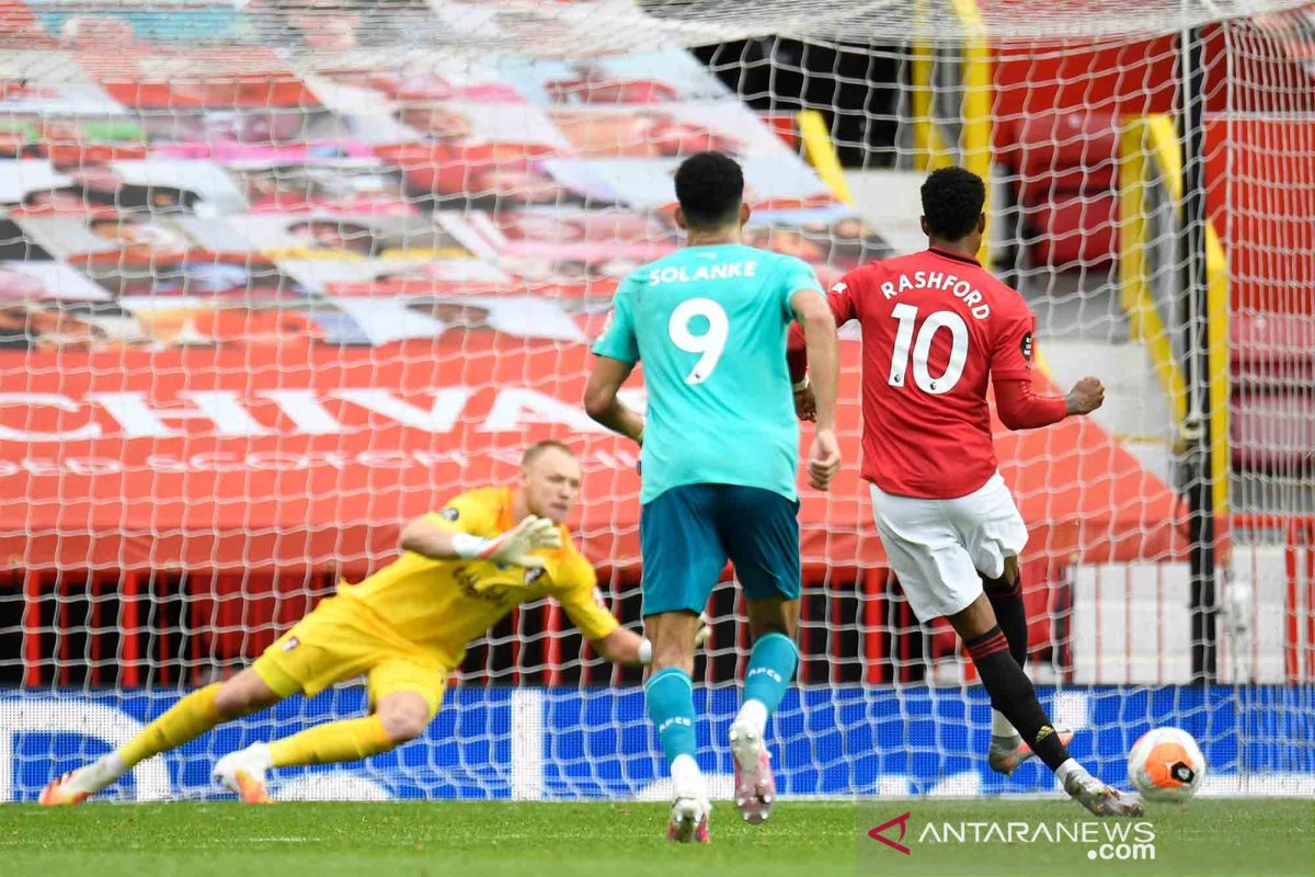 Liga Inggris: Solksjaer sayangkan penggemar tak bisa tonton langsung MU lumat Bournemouth