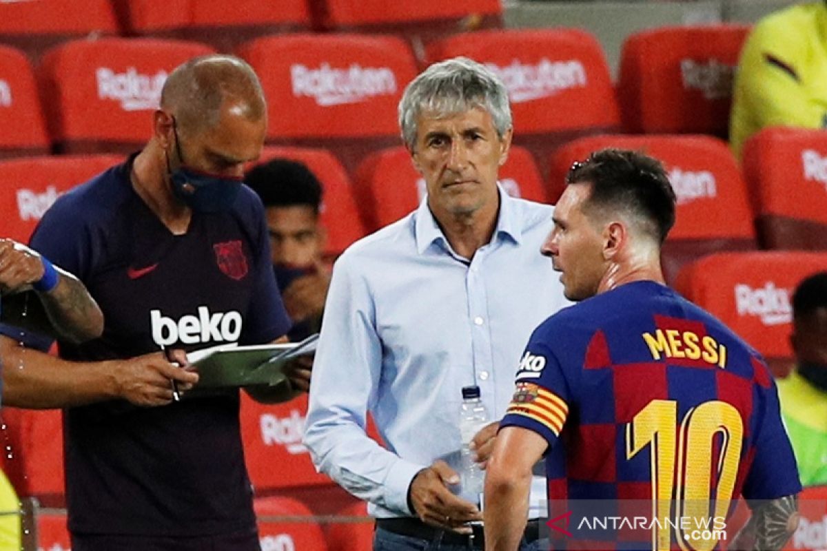 Setien: Spekulasi kepergian Messi pepesan kosong