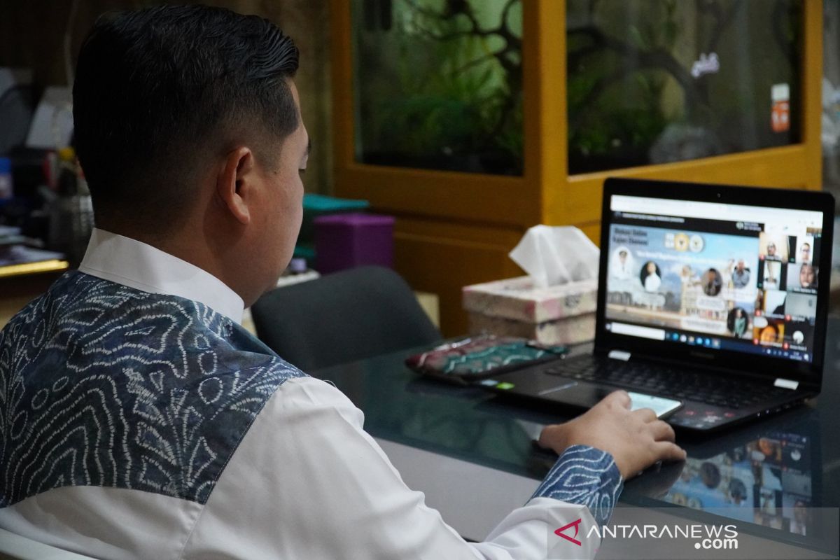 Wali Kota Ibnu Sina jadi narasumber diskusi online kajian ekonomi,