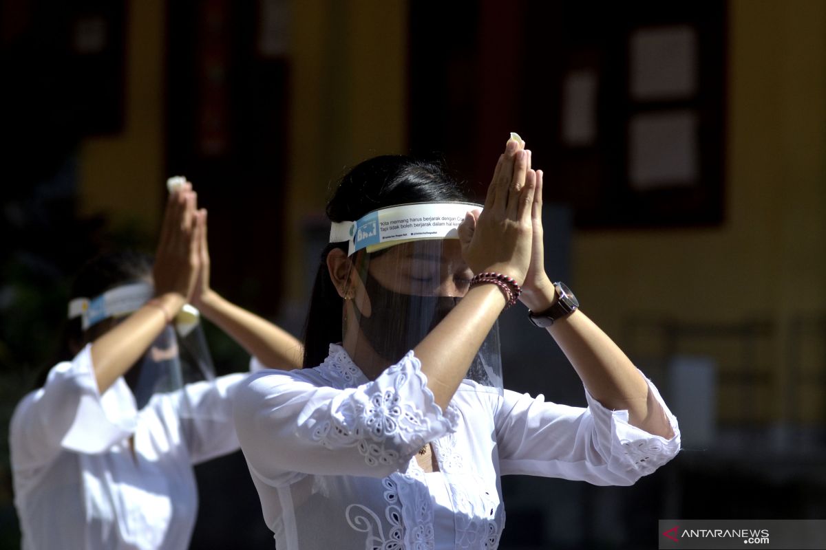 Hari Saraswati di Badung terapkan protokol kesehatan