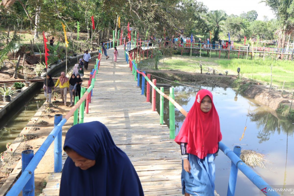 Jembatan Pelangi add tourism variation in Pariaman