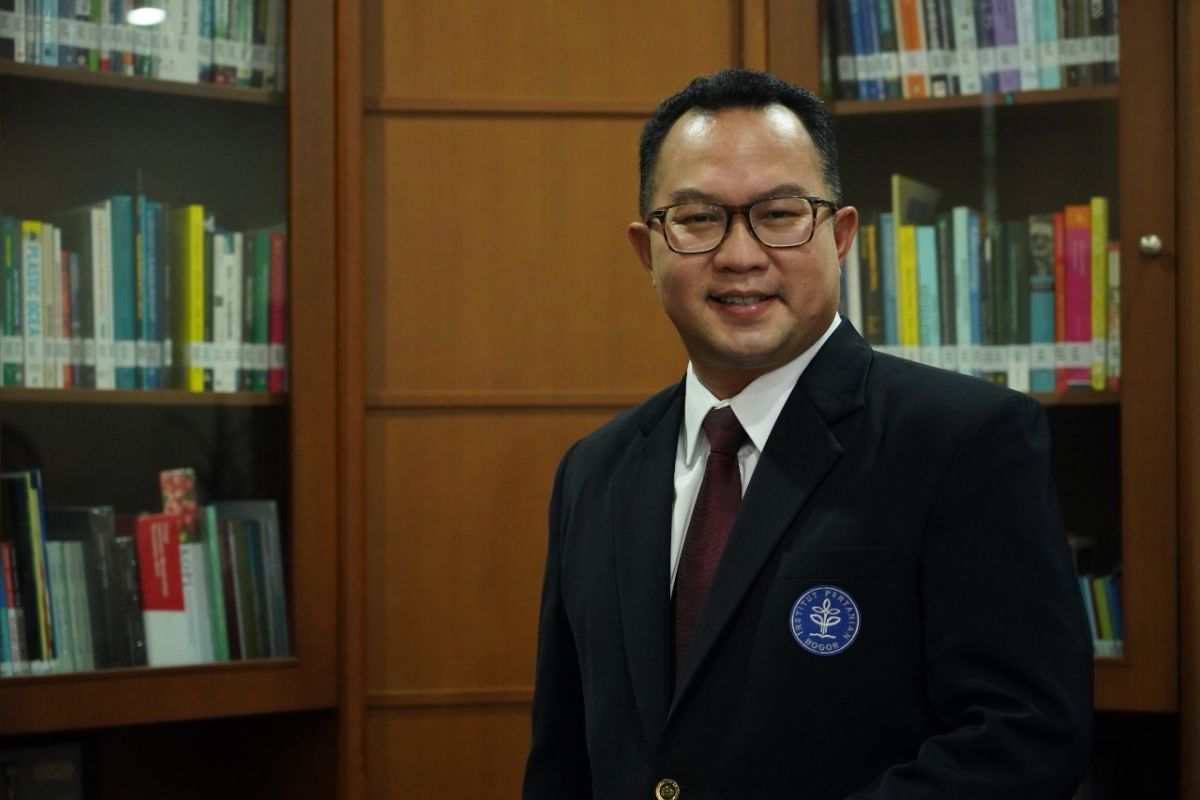 Prof Dr Arif Satria pimpin Forum Rektor 2020