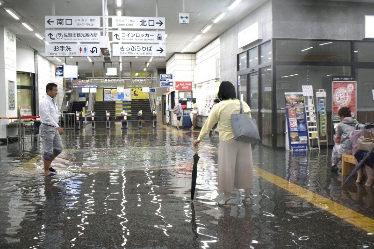 Hujan lebat di Kyushu Jepang, sedikitnya 13 orang hilang