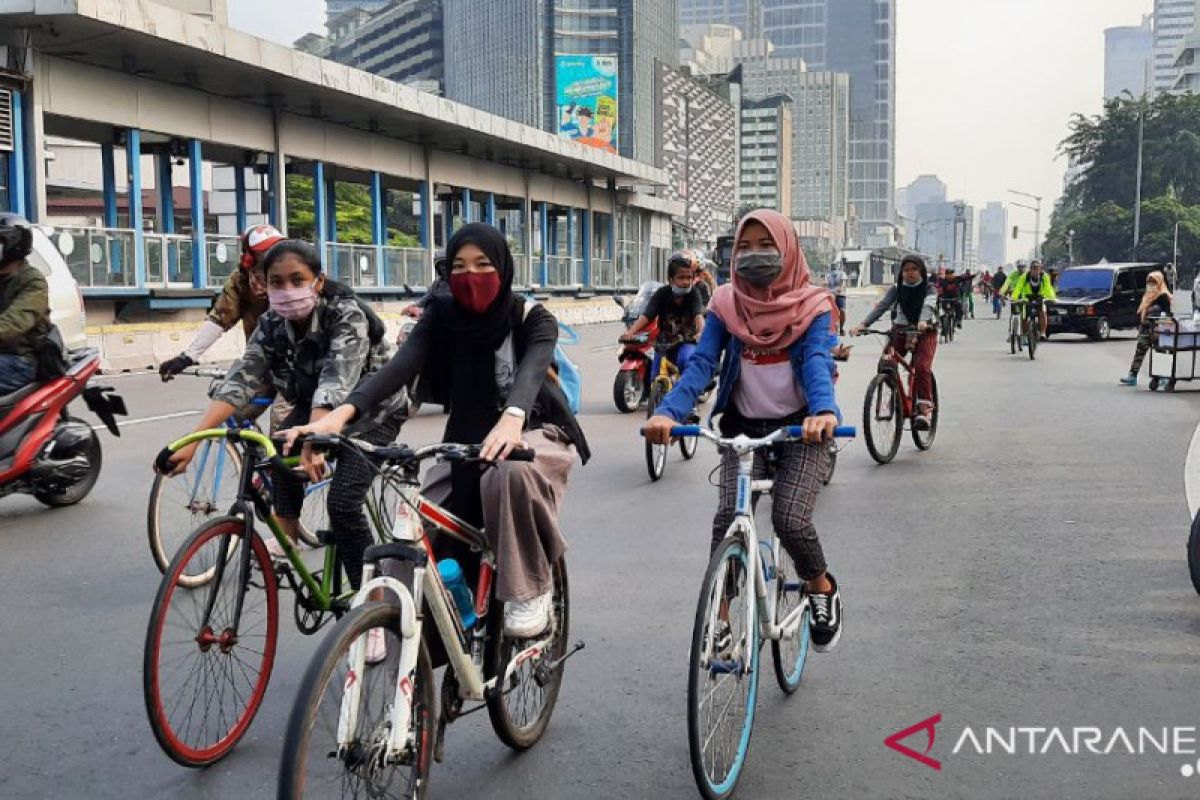 Khawatir tertabrak  jadi alasan orang enggan bersepeda saat hari kerja