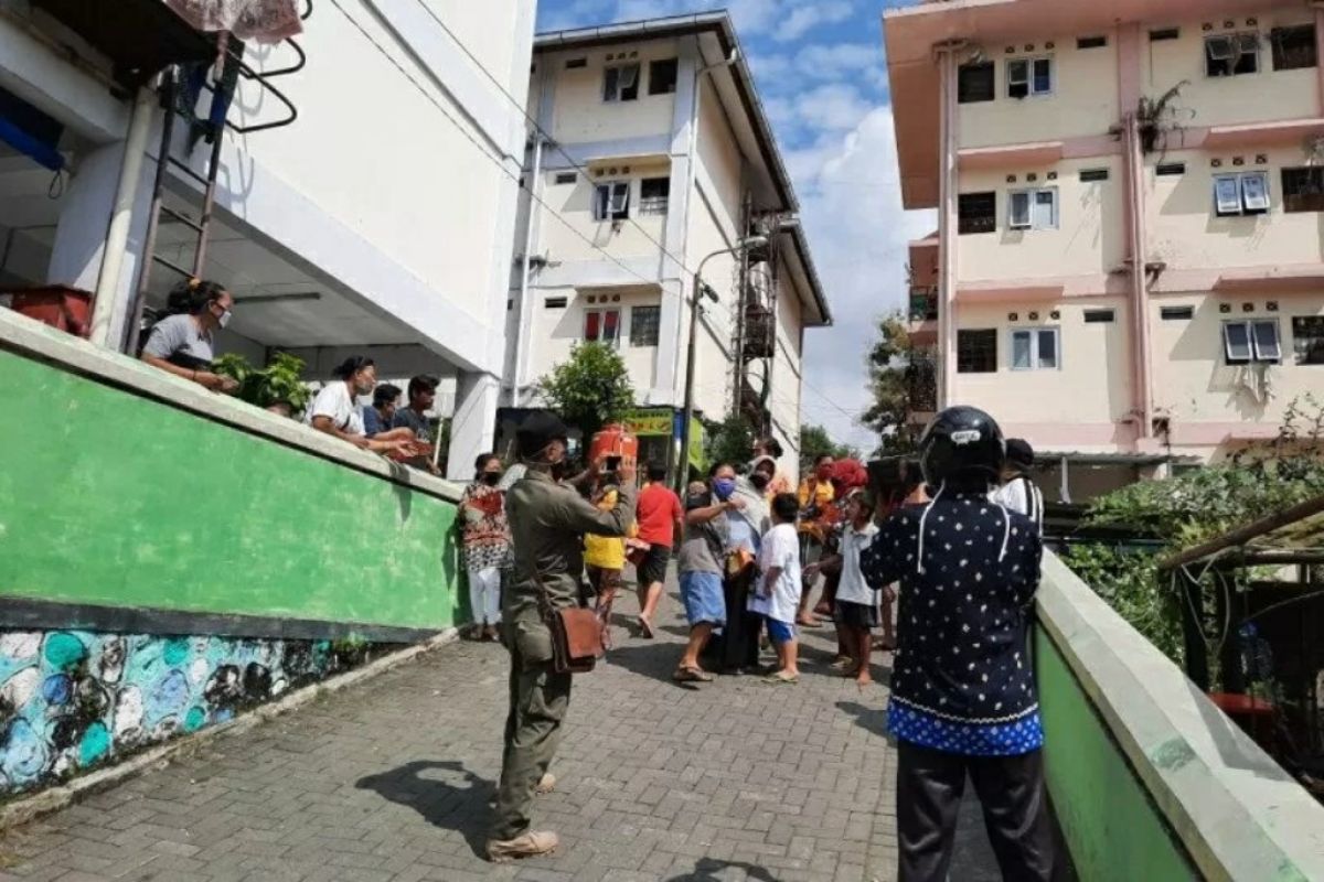 Di kota ini ada sanksi warga tidak pakai masker