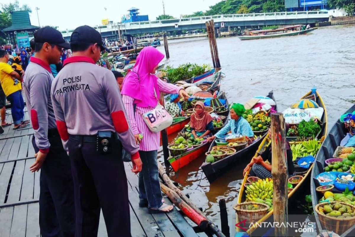 S Kalimantan tourism police escort health protocol at tourist sites