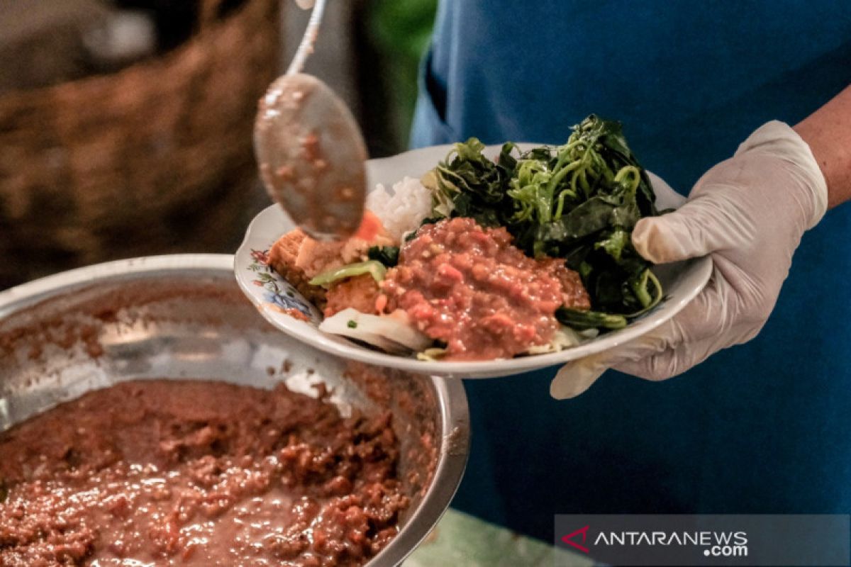 Nasi tempong dan kisah kuliner pedas Banyuwangi