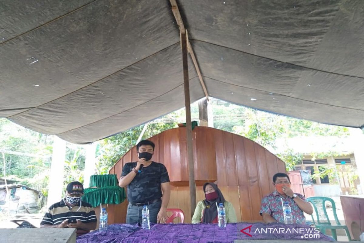 Sosialisasi normal baru di tengah jemaat GKPA Tatengger Angkola Muaratais