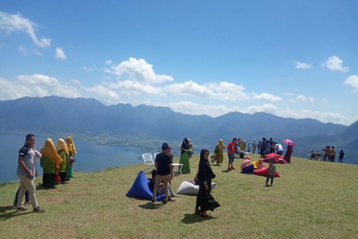 Lawang Adventure Park Agam ramai dikunjungi wisatawan saat normal baru