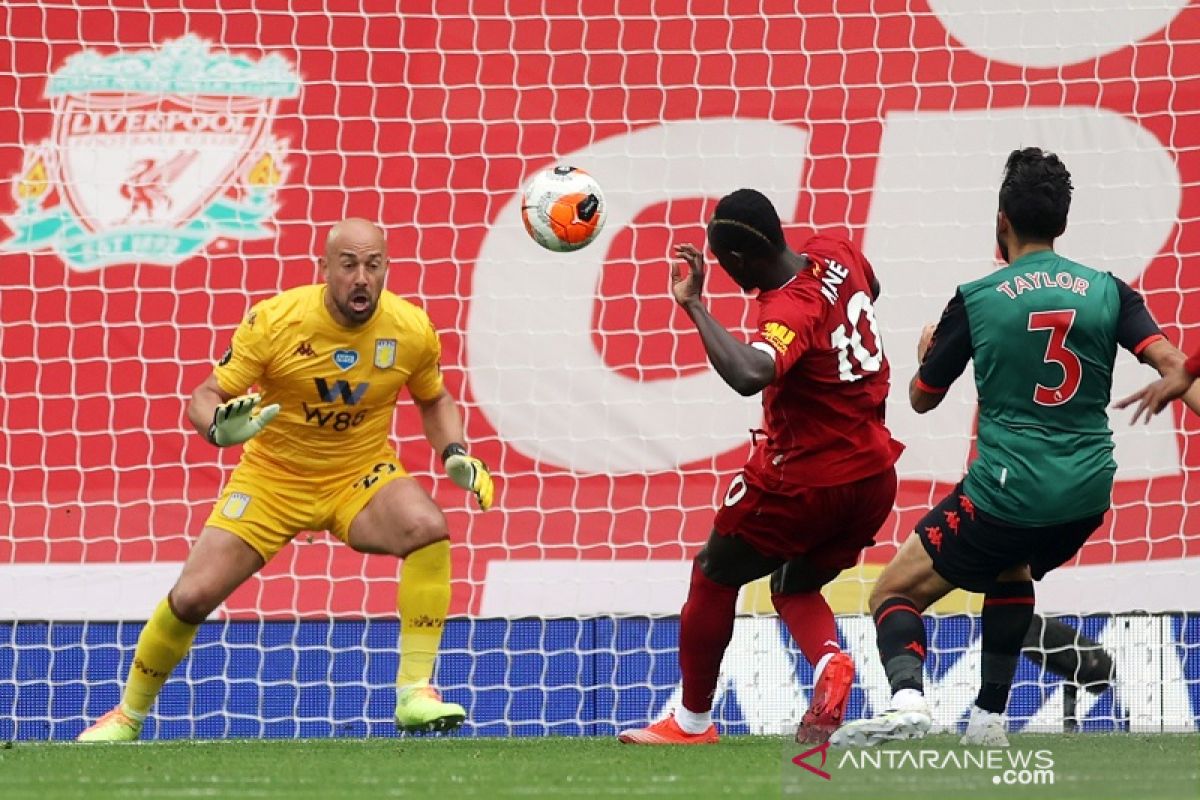 Liverpool mendekati rekor laga kandang setelah bungkam Villa 2-0