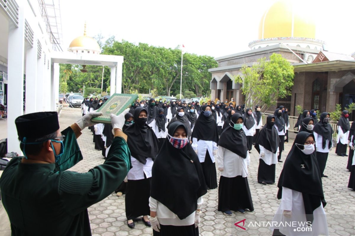Selamat, 220 pegawai Kemenag Aceh terima surat keputusan PNS penuh
