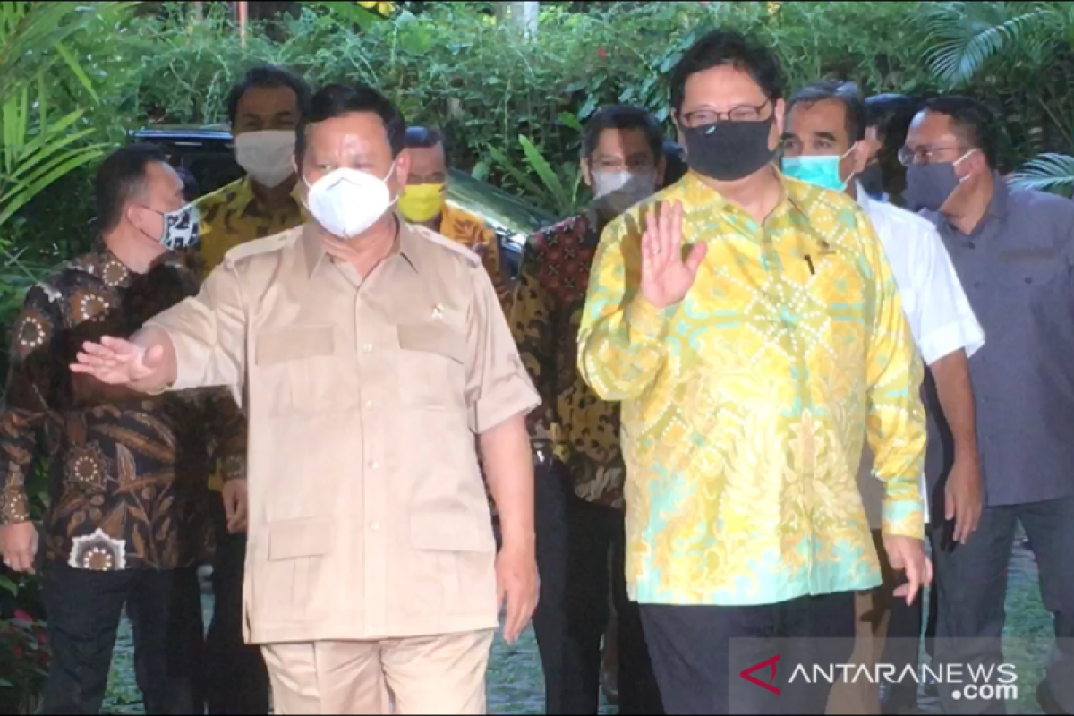 Ketum Golkar sambangi kediaman Prabowo Subianto pukul 5 sore