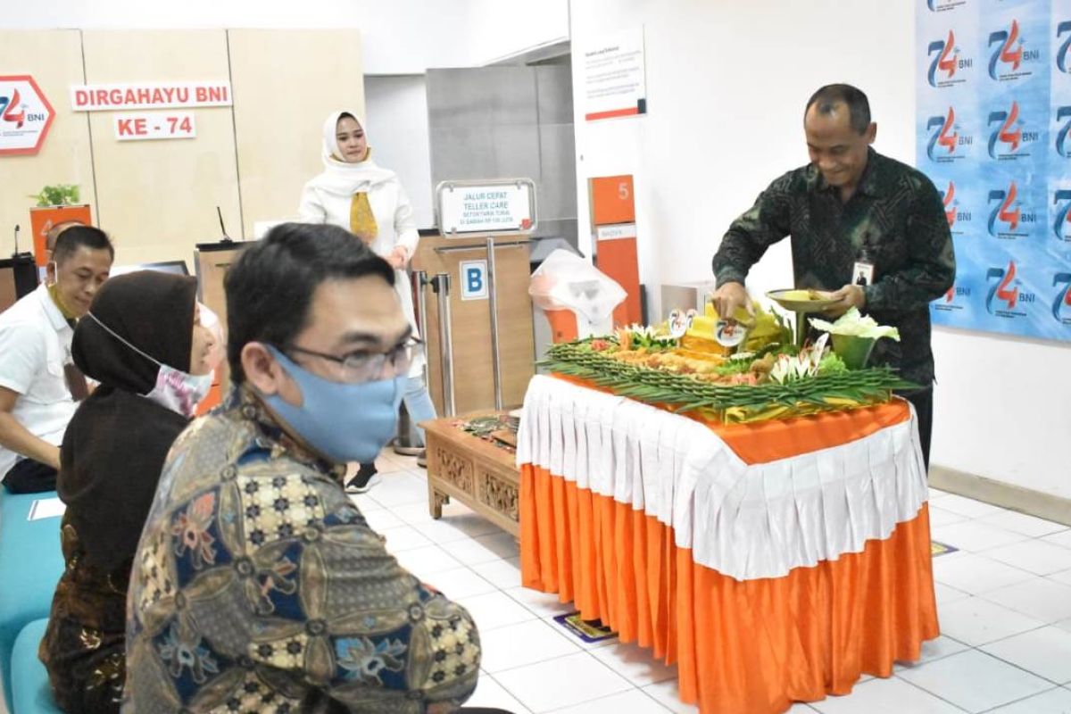 BNI Madiun  salurkan dana bansos Rp437 miliar selama 2021