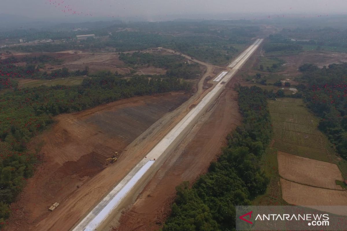 Pembebasan lahan paket 3 Tol Japek II Selatan sudah capai 76,99 persen