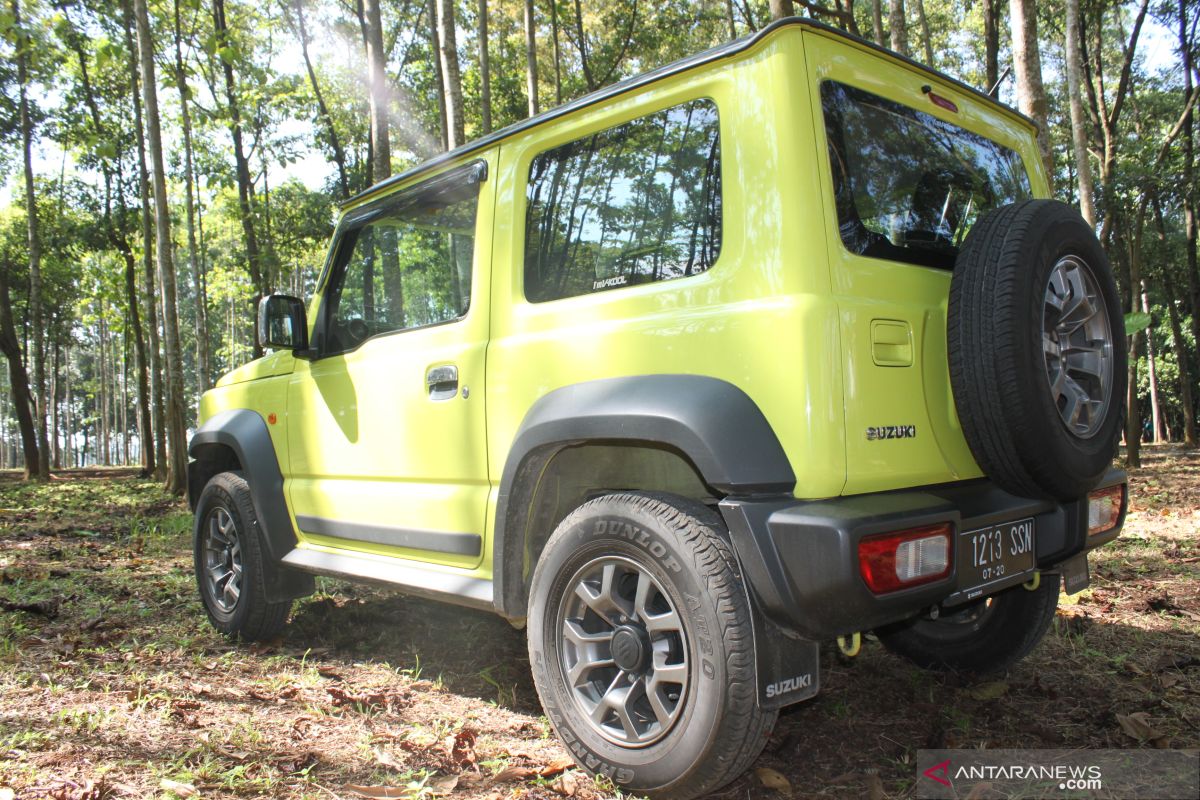 Suzuki Jimny, kombinasi antara sejarah dan fesyen otomotif