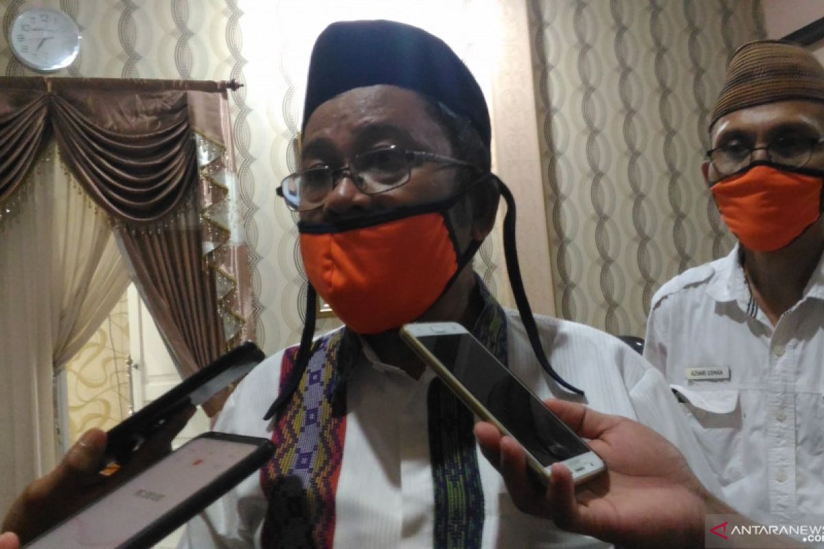 Bupati Gorontalo Utara ingatkan warga tetap gunakan APD cegah COVID-19
