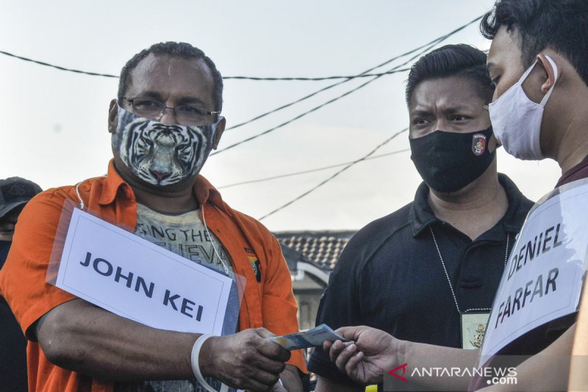 Polda Metro Jaya hadirkan John Kei dalam rekonstruksi di rumahnya