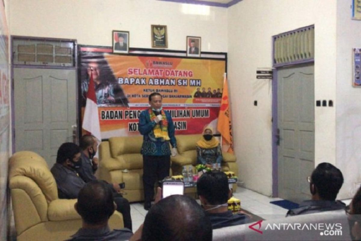 Ketua Bawaslu RI Abhan ingatkan petahana agar tak politisasi bantuan COVID-19