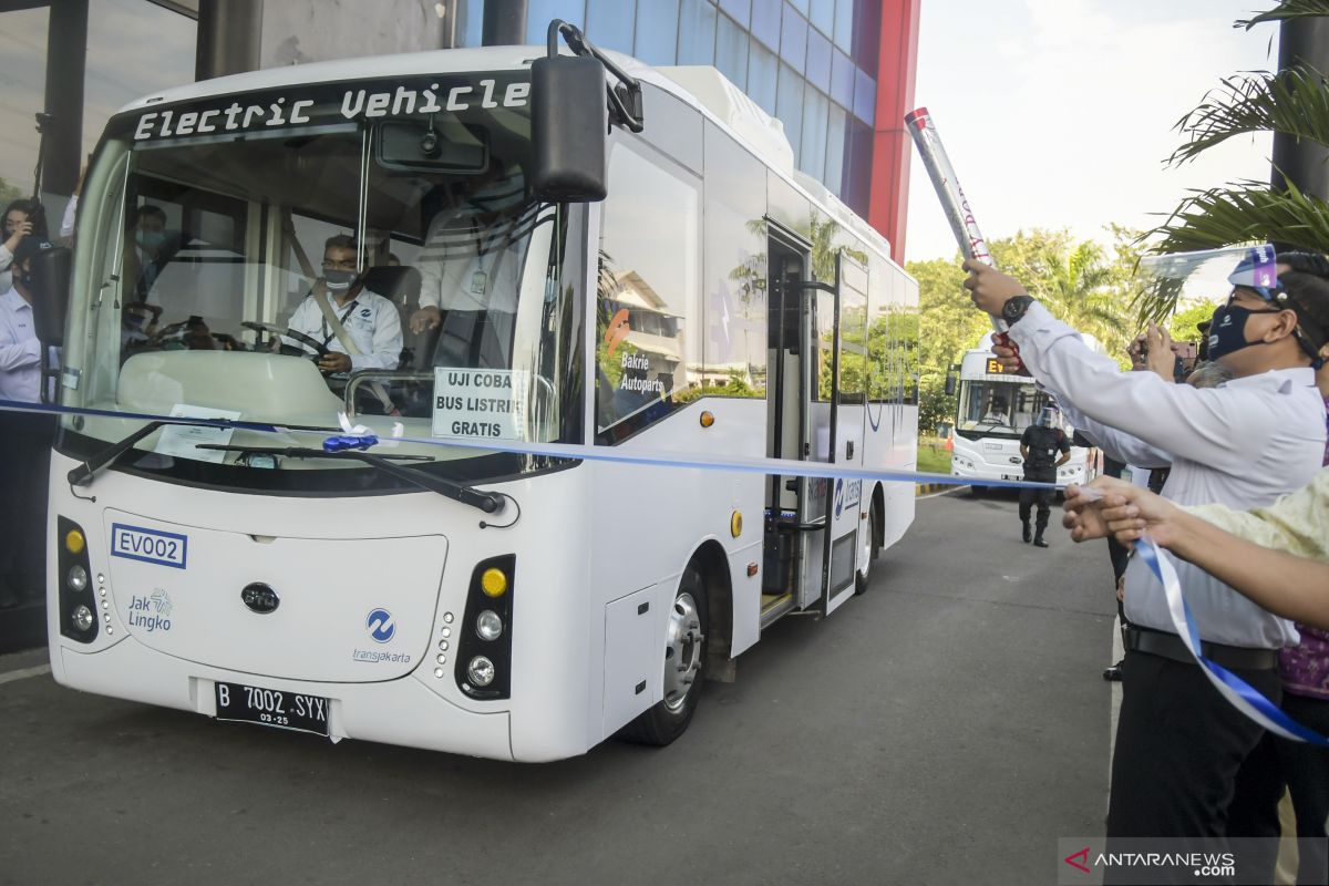 Dishub DKI minta warga ikut jaga fasilitas bus listrik selama uji coba