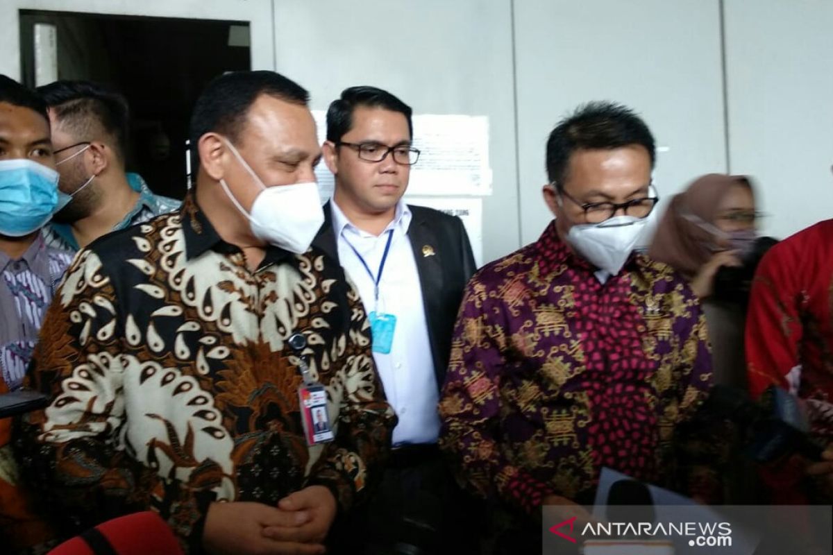 Komisi III turut pertanyakan kasus lama di KPK yang terkatung-katung